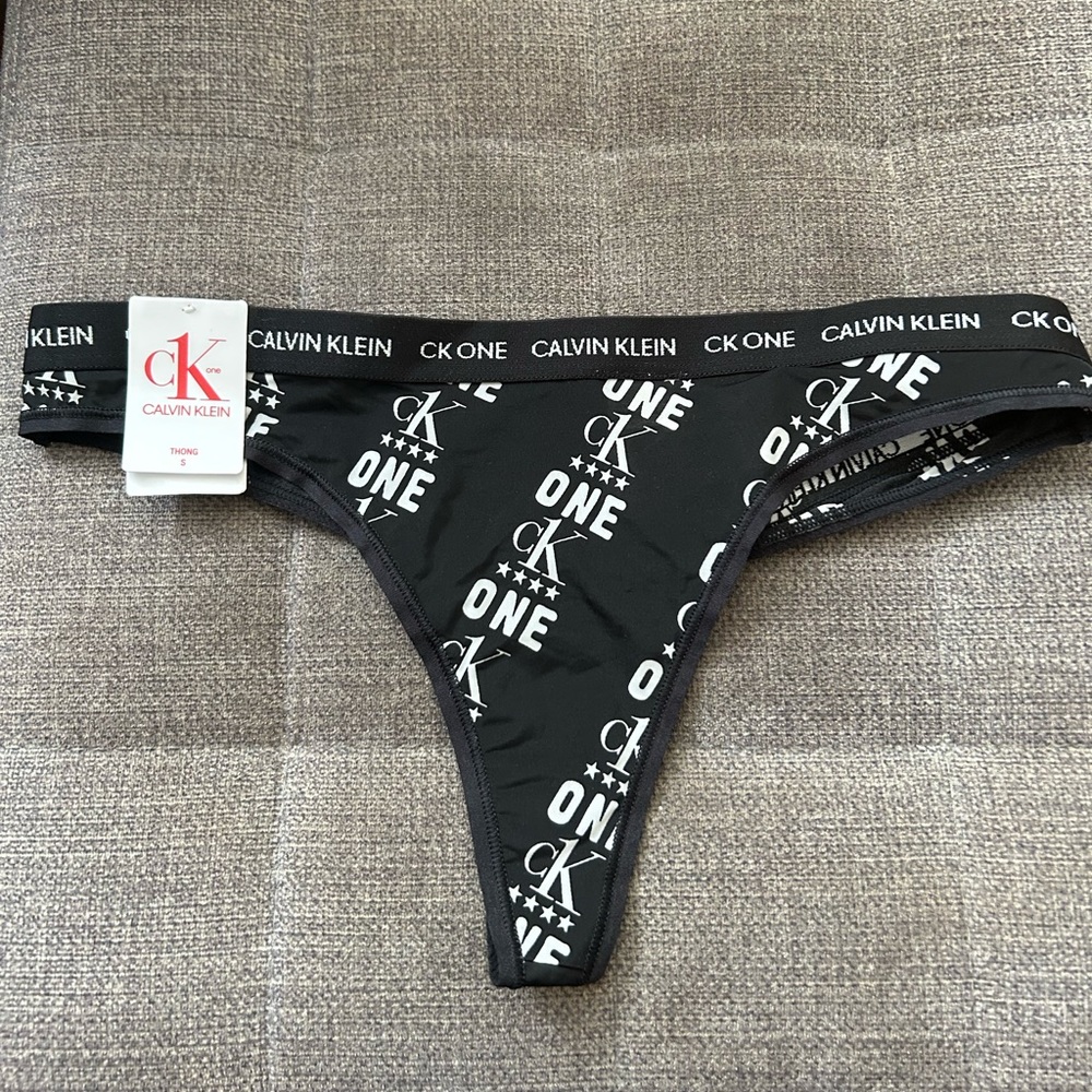 Calvin Klein Soft Thong Panties - 2 pairs - Picture 12 of 14